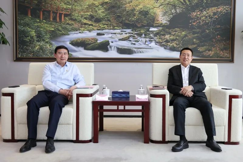 陜煤集團(tuán)黨委書記、董事長(zhǎng)張文琪會(huì)見中鐵十八局集團(tuán)黨委書記、董事長(zhǎng)閆廣天一行