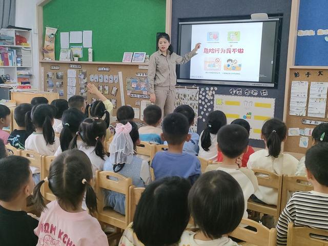 國(guó)網(wǎng)光澤縣供電公司電“亮”校園，安全“童”行