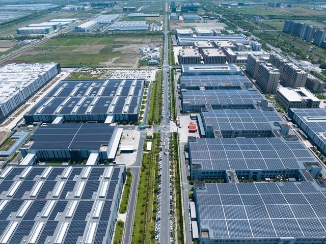 國家新型儲能試點示范項目東營并網(wǎng)投運，引領(lǐng)能源新篇章