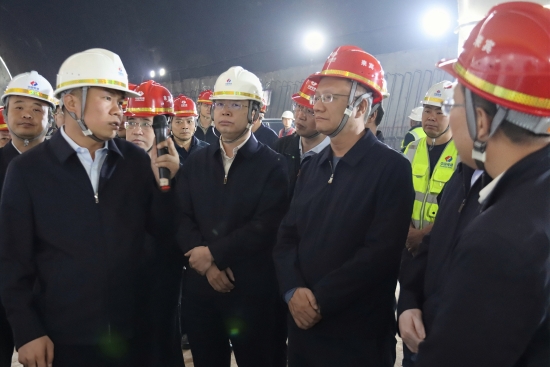 中國(guó)電建黨委副書記、總經(jīng)理王斌赴高原重大項(xiàng)目調(diào)研指導(dǎo)工作 宣講黨的二十屆三中全會(huì)精神