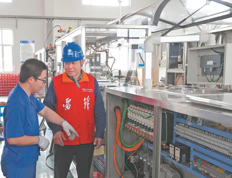 朱政委：當(dāng)好客戶“電管家”，及時(shí)高效解難題