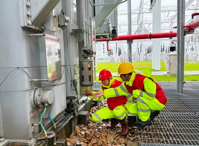 臺(tái)風(fēng)“普拉?！边^(guò)境，上海城市主電網(wǎng)運(yùn)行平穩(wěn)