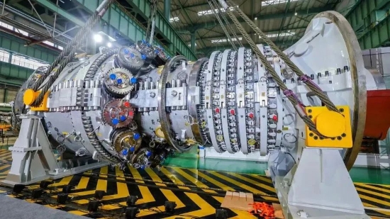國內(nèi)自主研制的300兆瓦級F級重型燃?xì)廨啓C(jī)首次點火成功
