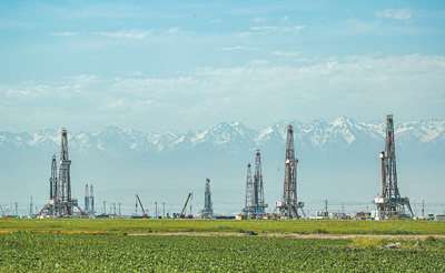 中國石油新疆油田加大勘探開發(fā)力度、推動綠色智能轉型