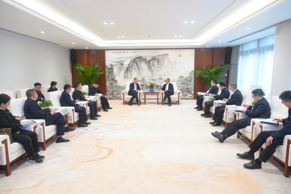 中國電建黨委副書記、總經(jīng)理王斌與雅安市委書記夏鳳儉會談