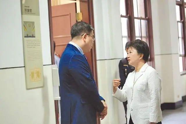 臺中火力發(fā)電廠環(huán)評過關(guān)，盧秀燕怒了，批臺當(dāng)局成為污染的放水者