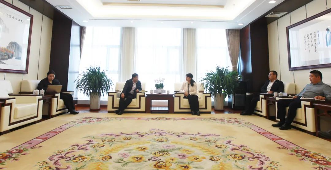 國家電投新疆公司張瑋、李國儉會見塔城地區(qū)發(fā)改委黨組書記劉沖