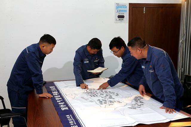 貴州興義供電局研發(fā)“智電擎鋒”機器人，實現(xiàn)營配協(xié)同新突破