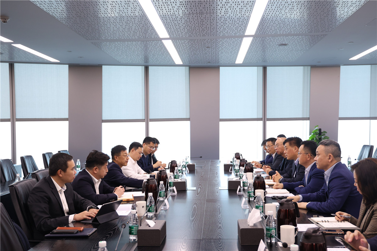 華潤集團(tuán)副總經(jīng)理韓嵩會見金風(fēng)科技董事長武鋼