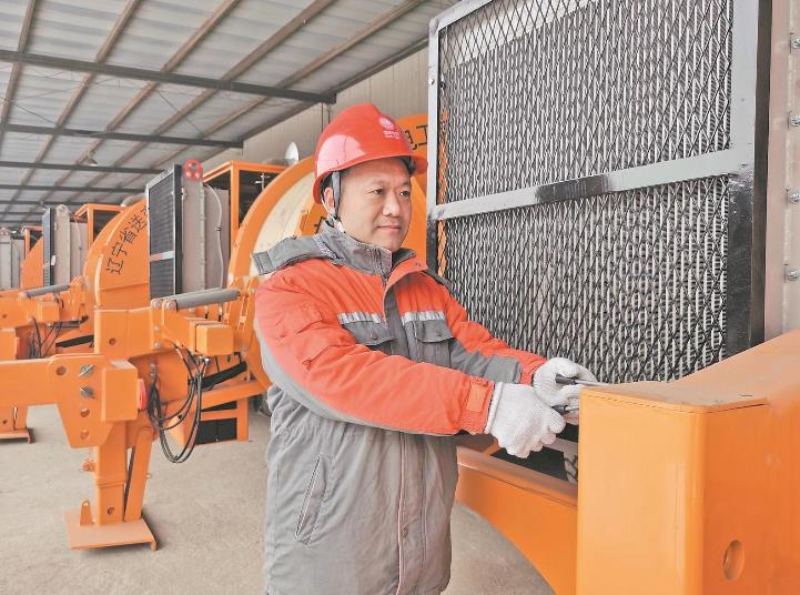 【國網(wǎng)特等勞模】陳震：創(chuàng)新攻堅(jiān)步履不停 破解電網(wǎng)施工難題