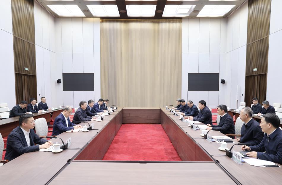 中國(guó)電氣裝備董事長(zhǎng)李洪鳳、總經(jīng)理周群拜訪國(guó)家電網(wǎng)公司董事長(zhǎng)張智剛、總經(jīng)理龐驍剛