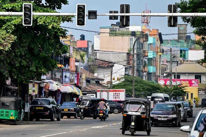 猴子闖發(fā)電站，斯里蘭卡全國停電