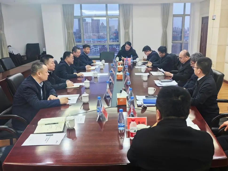 華能蒙東公司黨委書記李樹學(xué)與大慶市委副書記、市長李巖松會(huì)談