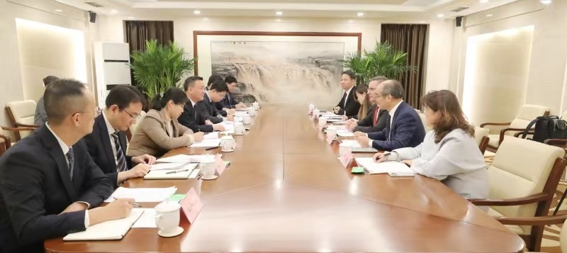 國(guó)資委副主任茍坪會(huì)見霍尼韋爾智能工業(yè)科技集團(tuán)總裁兼首席執(zhí)行官路成