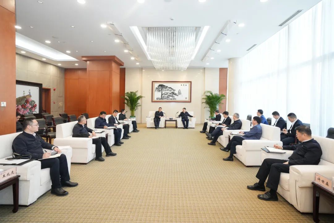 華能集團董事長溫樞剛、總經理張文峰會見哈電集團董事長曹志安、總經理黃偉