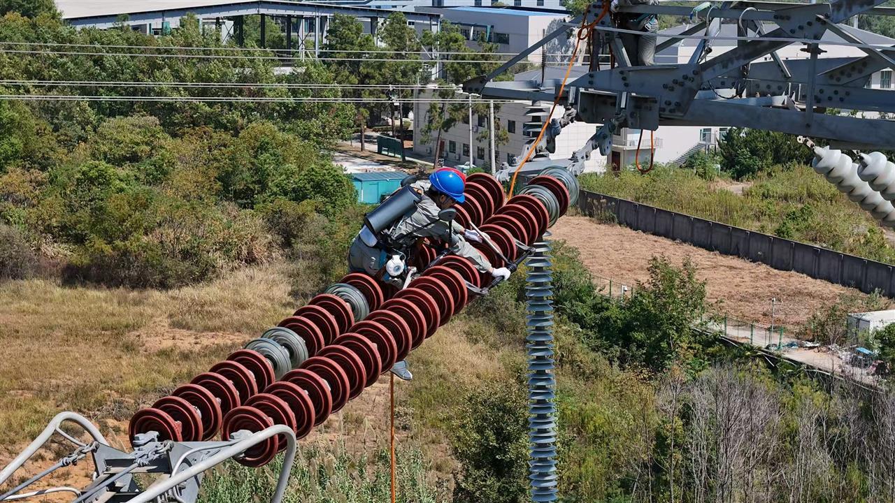 智賦荊楚電啟未來(lái)，國(guó)網(wǎng)湖北電力應(yīng)用人工智能賦能電網(wǎng)高質(zhì)量發(fā)展