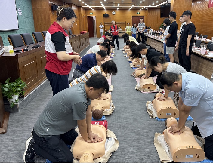 中國電科院舉辦應(yīng)急救護及AED操作能力提升培