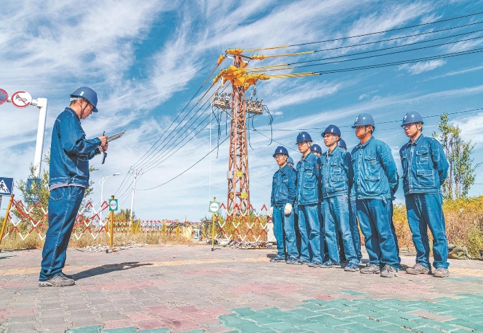 新疆烏魯木齊供電公司深化配電網(wǎng)建設改造